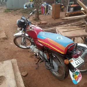 New Bajaj Boxer 100 2020 Red