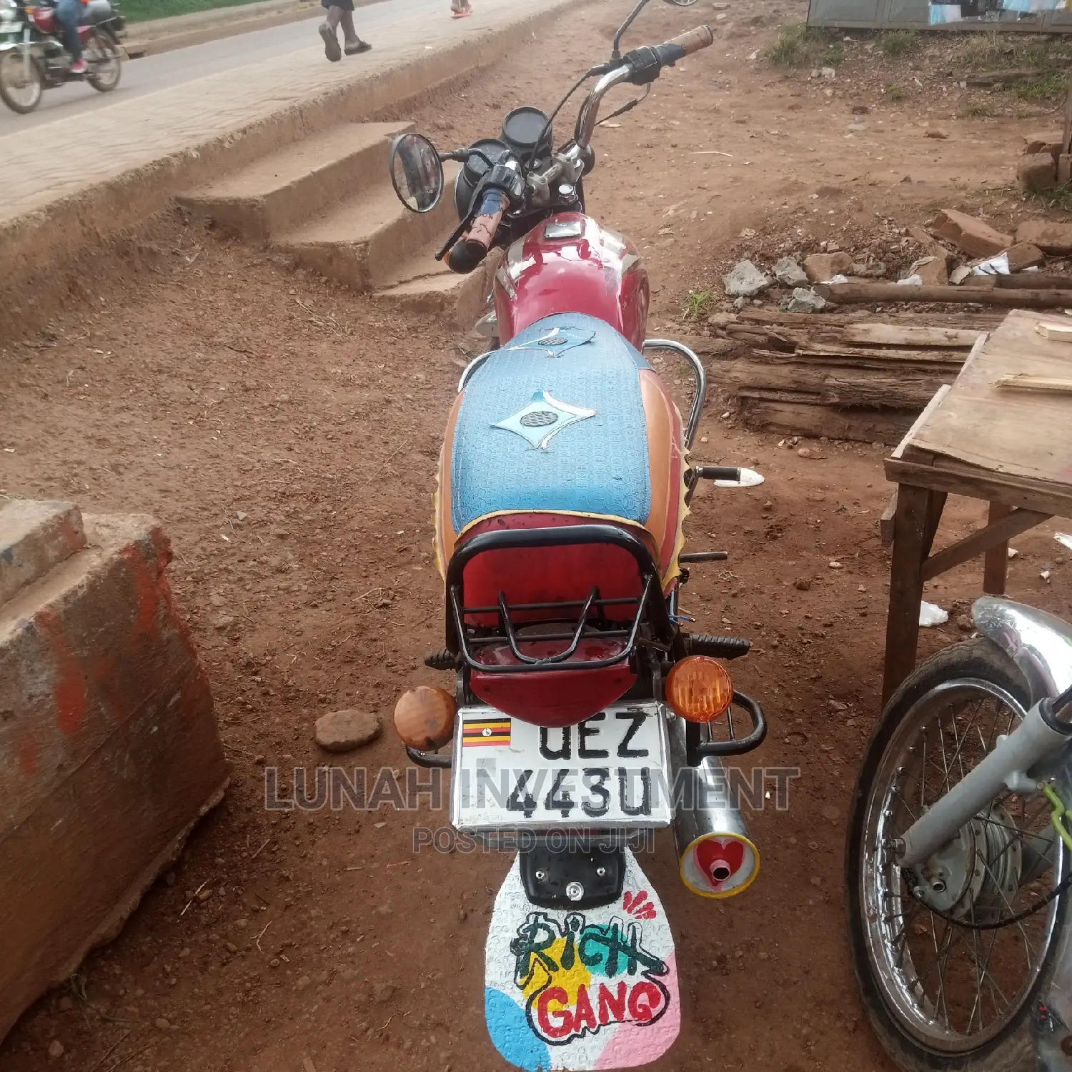New Bajaj Boxer 100 2020 Red