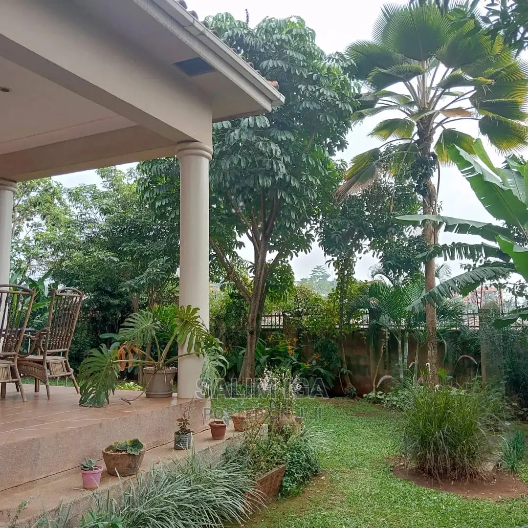 4bdrm Townhouse / Terrace in Kololo Property, Central Division
