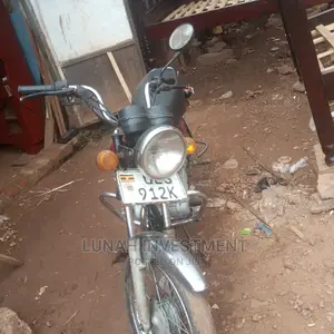 Bajaj Boxer 2019 Silver
