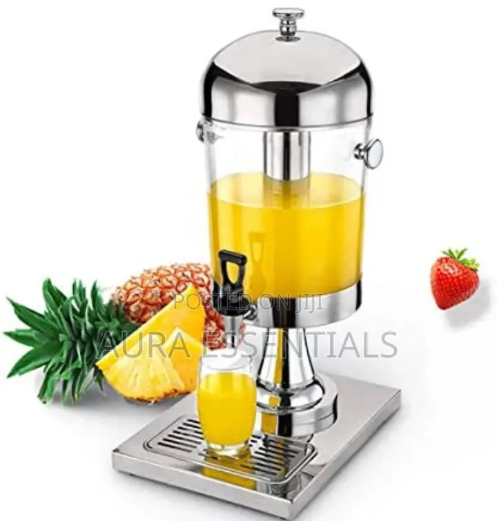 Single Beverage Dispenser With Ice Chamber
