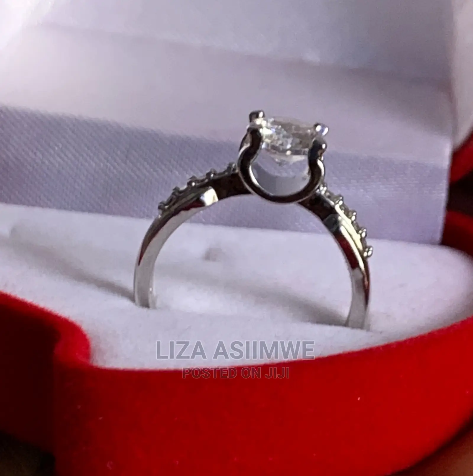Engagement Rings Available at a Good and Affordable Price