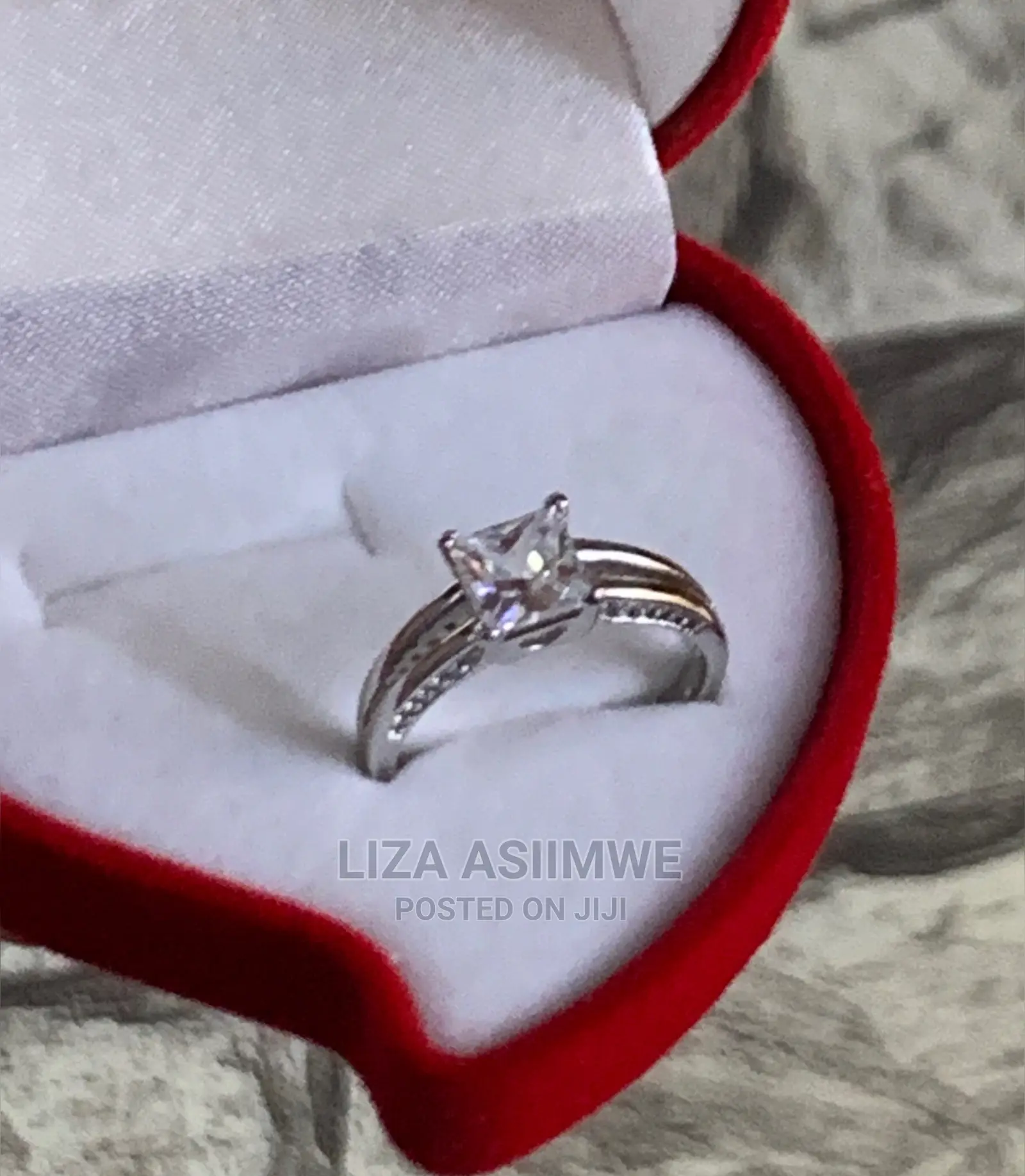 Engagement Rings Available at a Good and Affordable Price