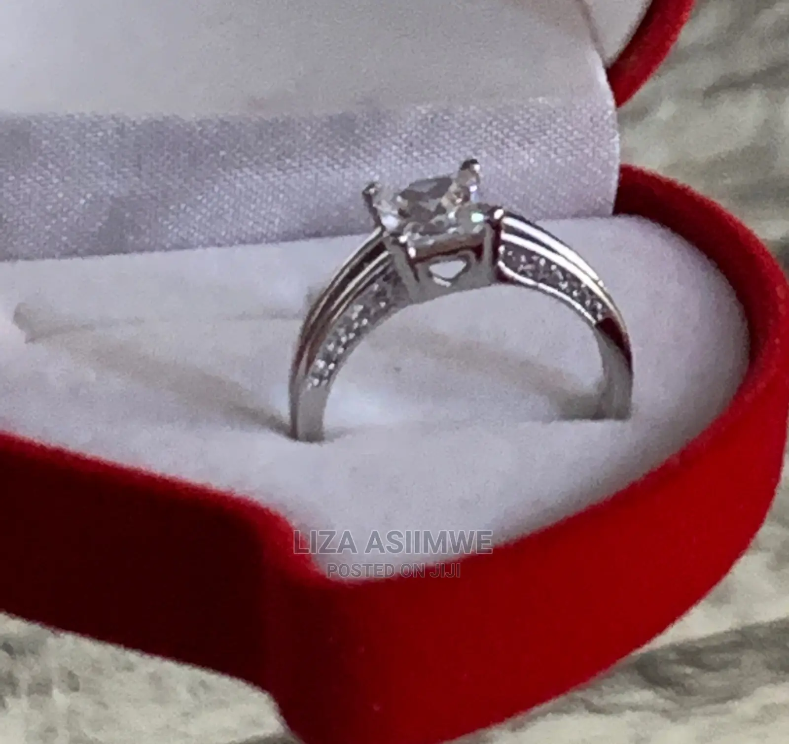 Engagement Rings Available at a Good and Affordable Price