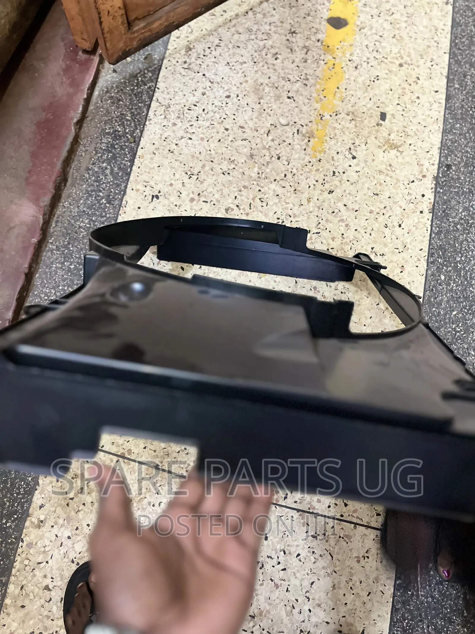 Nissan Hardbody Radiator Fan Housing