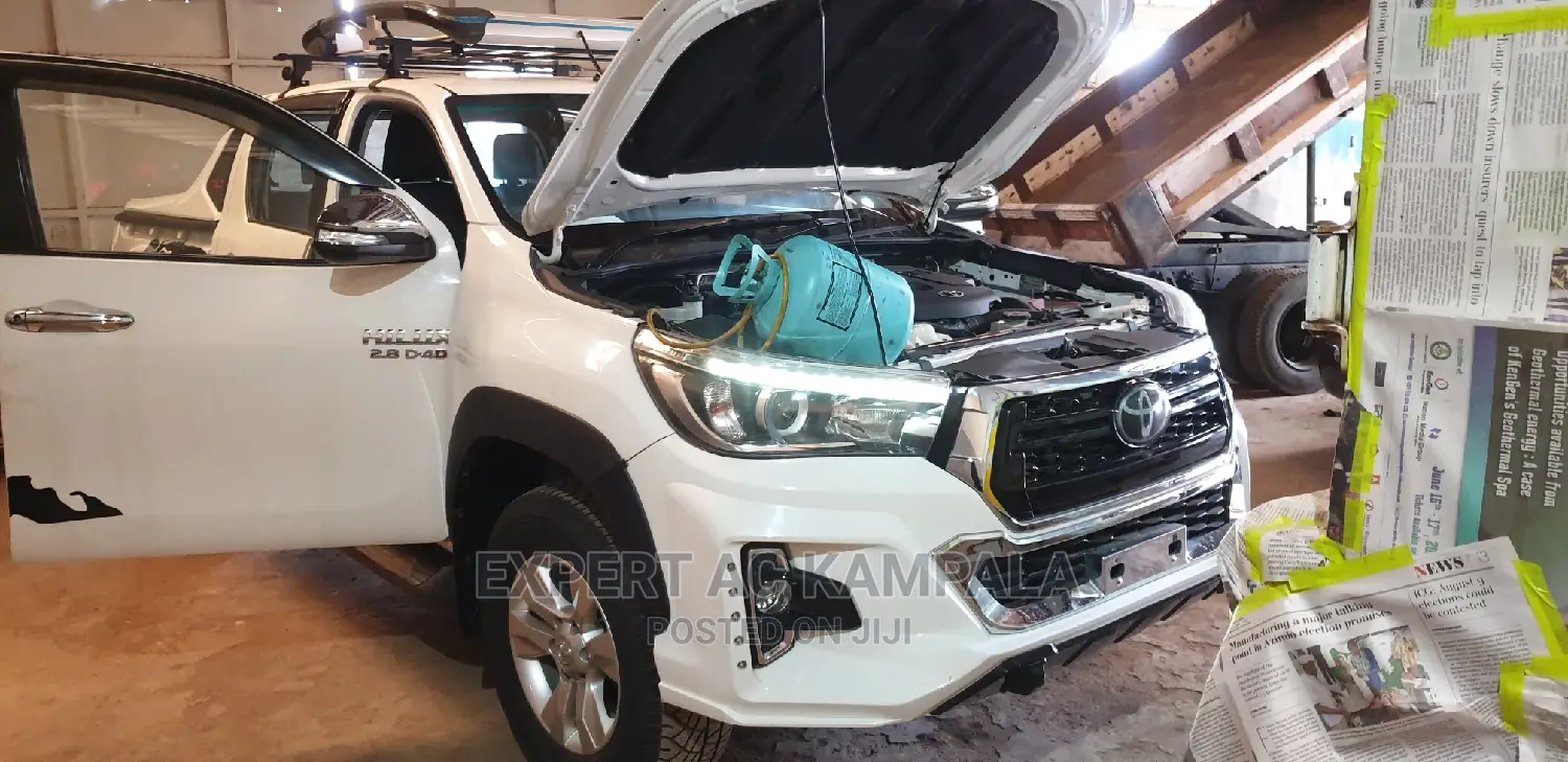 Hillux Revo AC Repairs Gas Filling