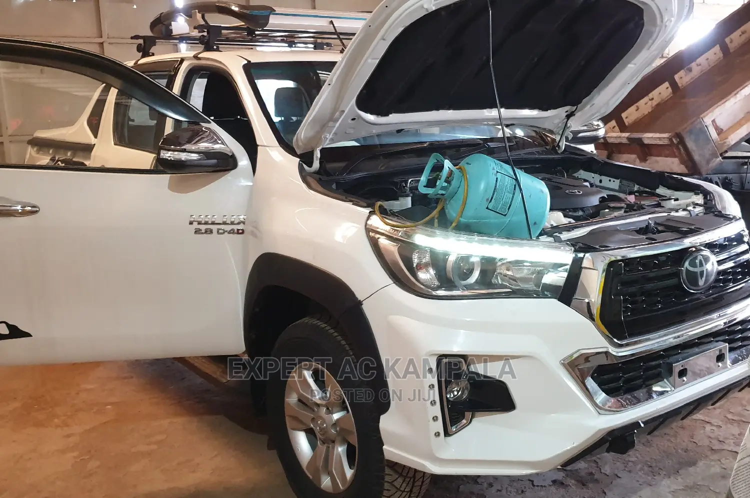 Hillux Revo AC Repairs Gas Filling