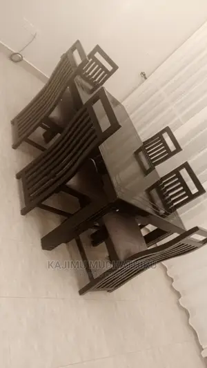 Dinning Table 6seaters