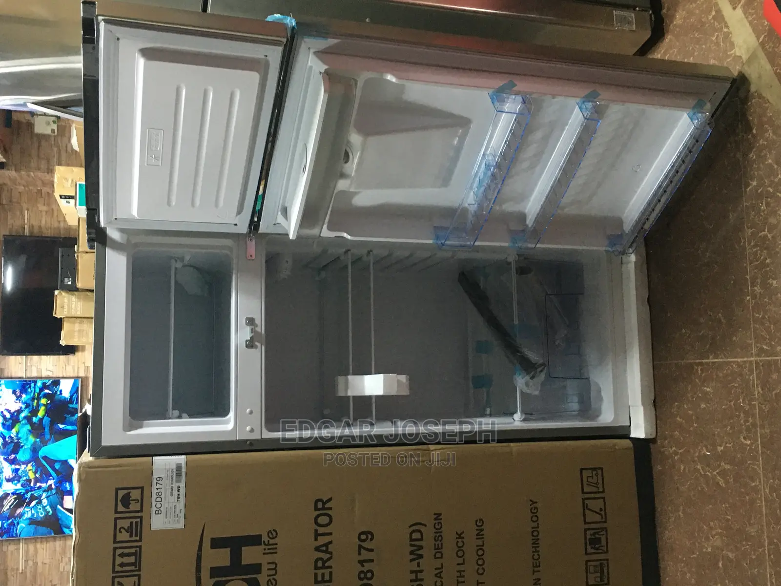 Adh Refrigerator 270L