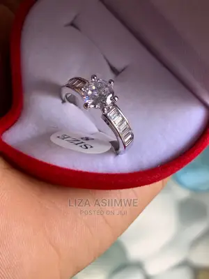 Engagement Rings Available at a Good and Affordable Price