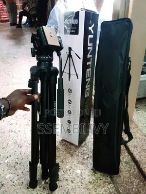 Yunteng Vct-880 Camera Stand.