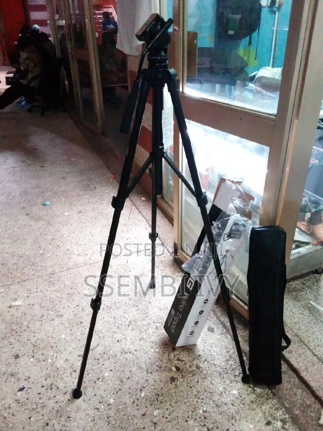 Yunteng Vct-880 Camera Stand.