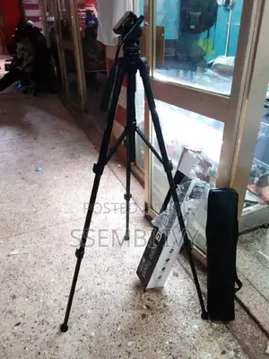 Yunteng Vct-880 Camera Stand.