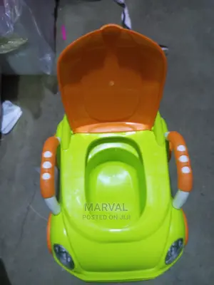 Movable Car Design Child Potty