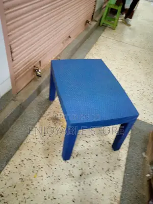 Plastic Table(Medium)