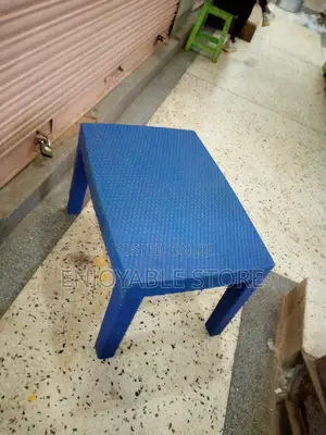 Plastic Table(Medium)