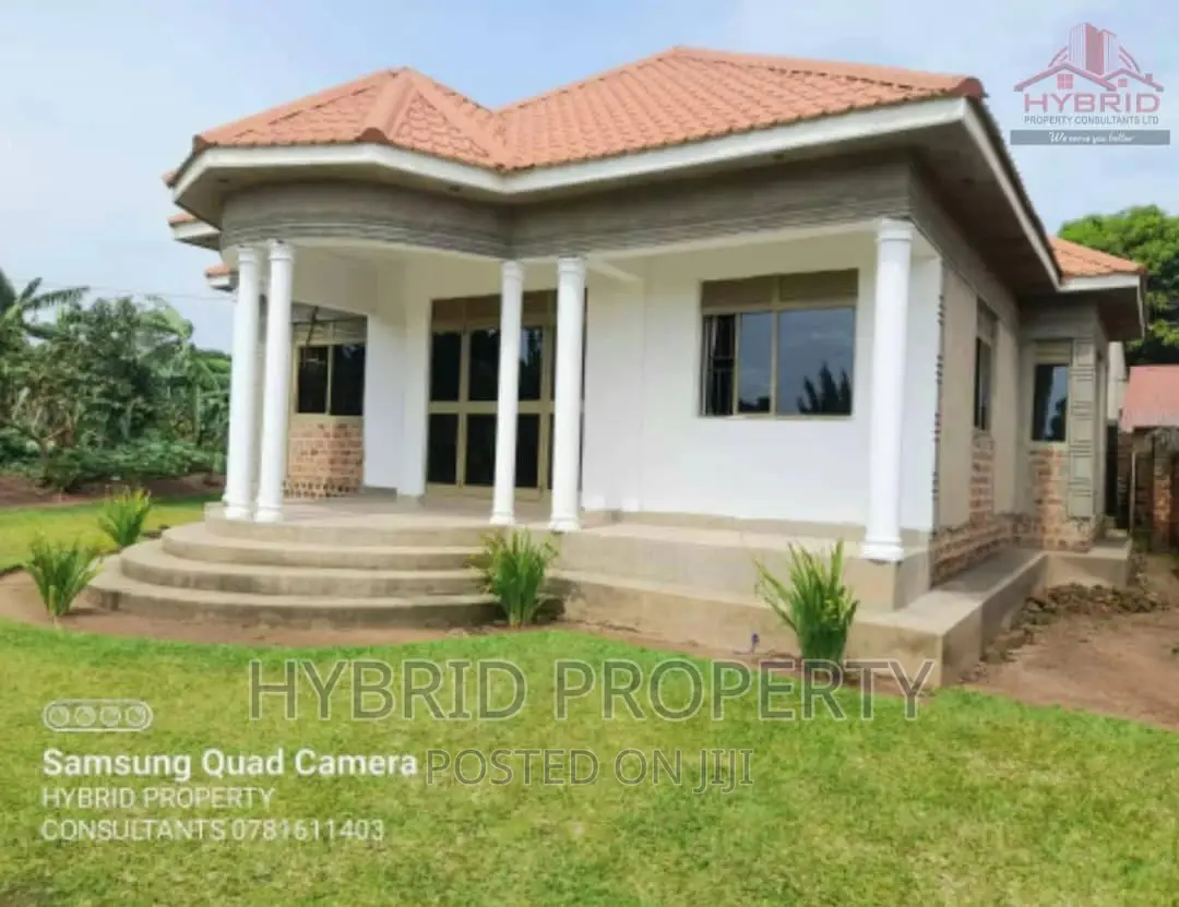 4bdrm House in Namusera~Wakiso for sale