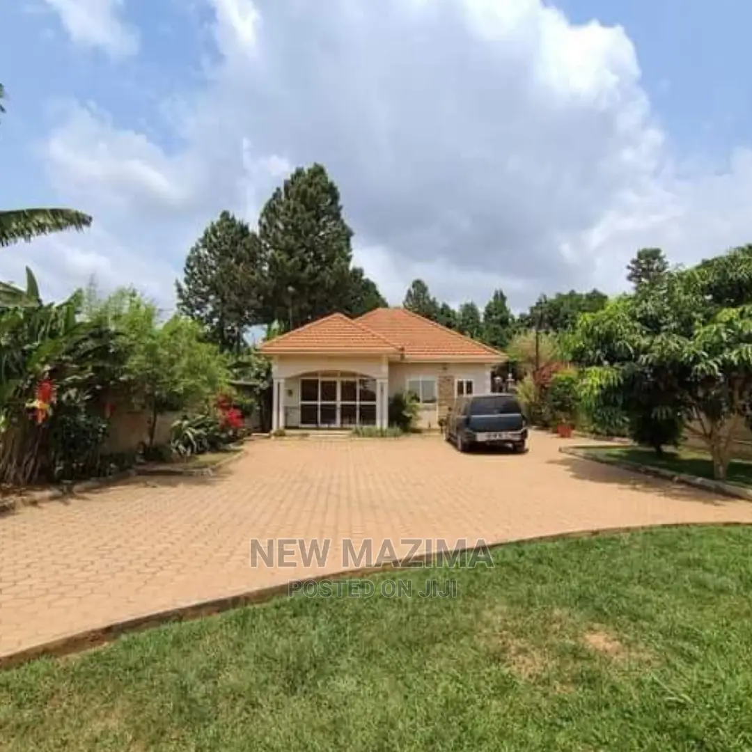 3bdrm Bungalow in Kigo, Division A for sale