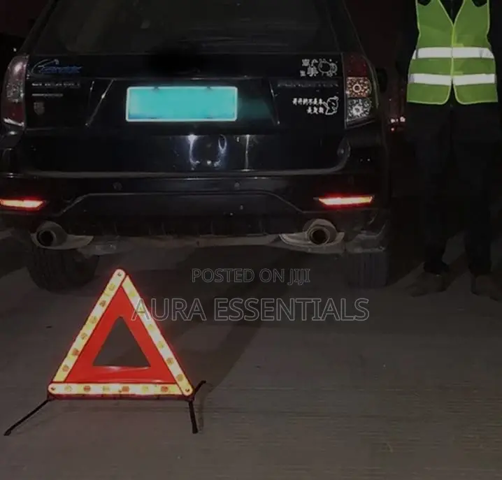 Triangle Warning Stop Sign for Breakdown Cars
