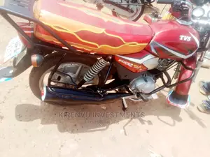 TVS HLX 125 2020 Red