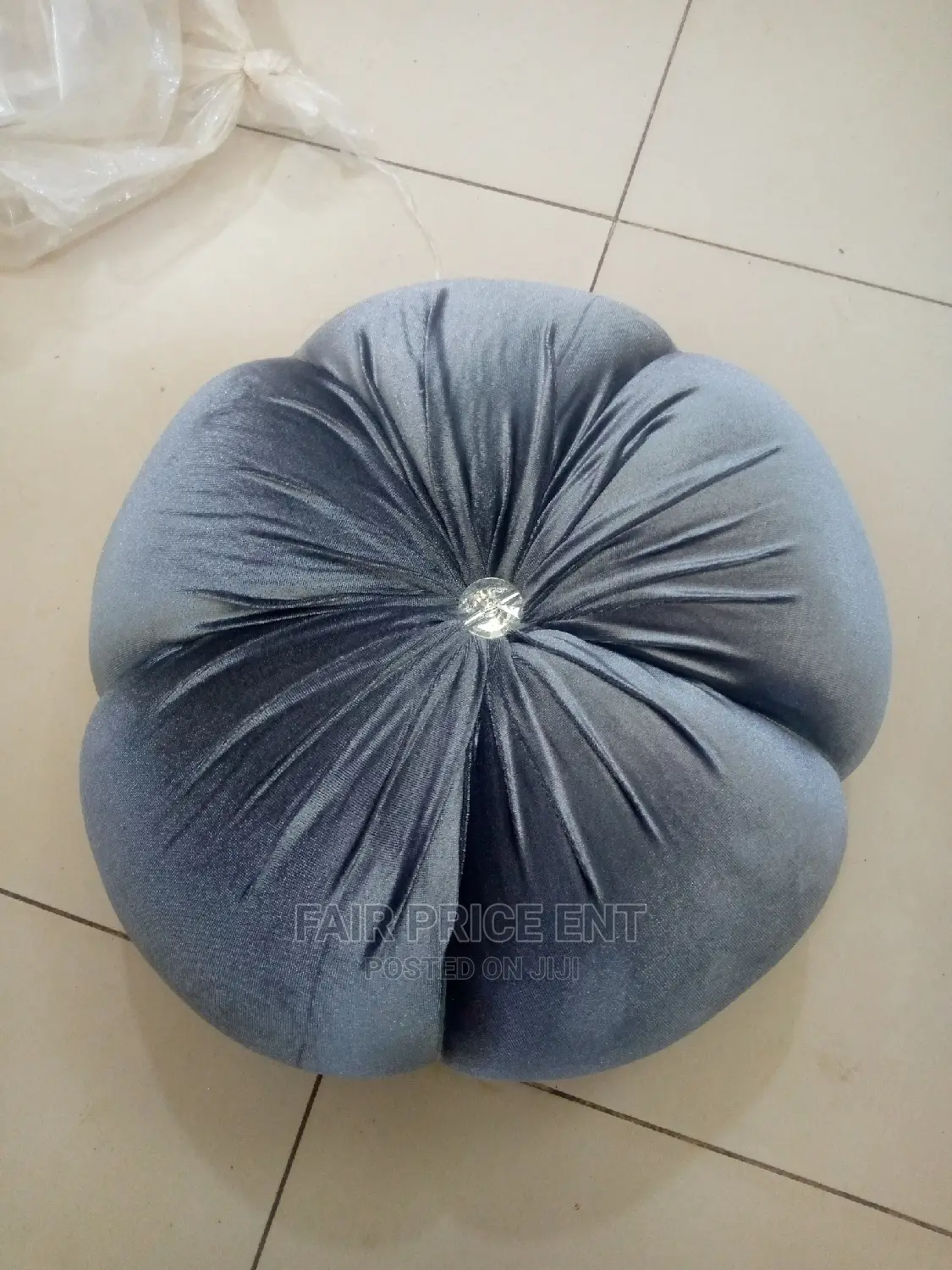 Decorations Cushions ( Gray)