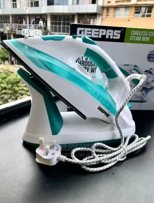 Geepas Steam Iron