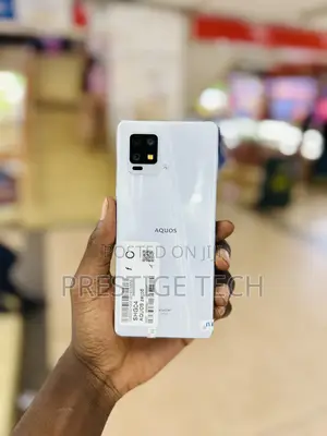 Sharp Aquos zero6 128 GB White