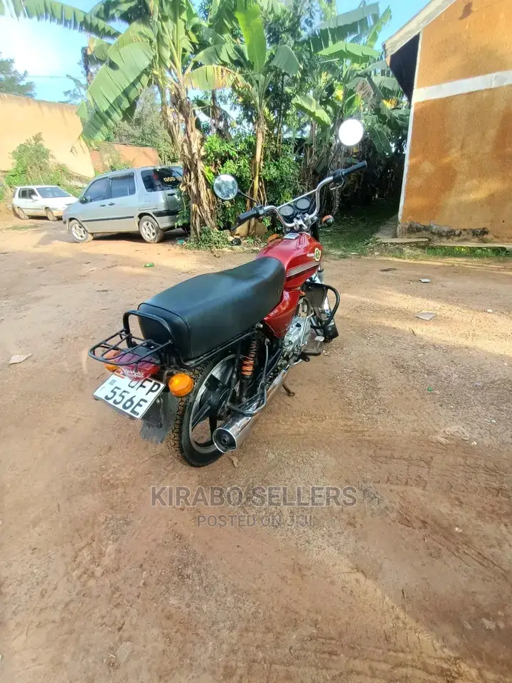 New TVS HLX 125 2023 Red