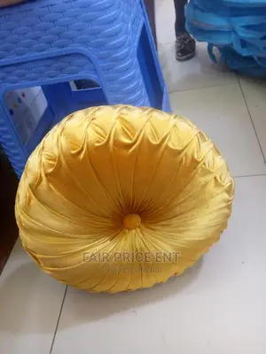 Decorations Cushions Large( Cream)