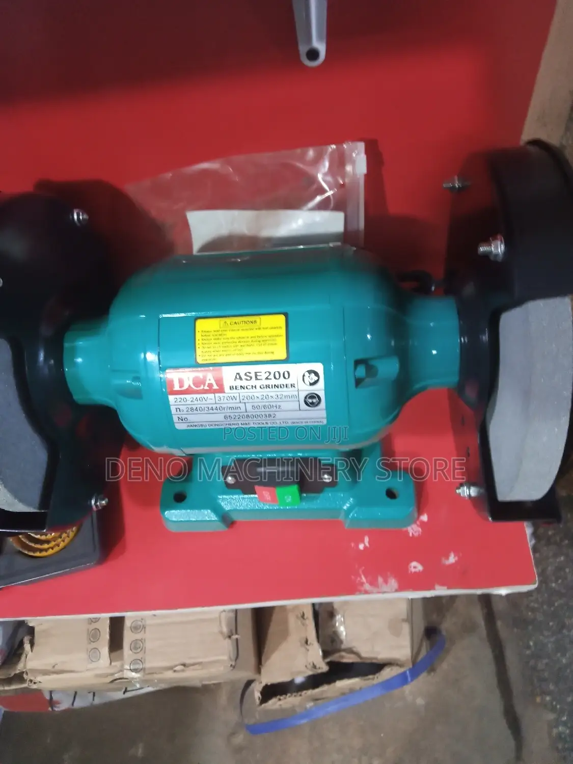 Bench Grinder DCA