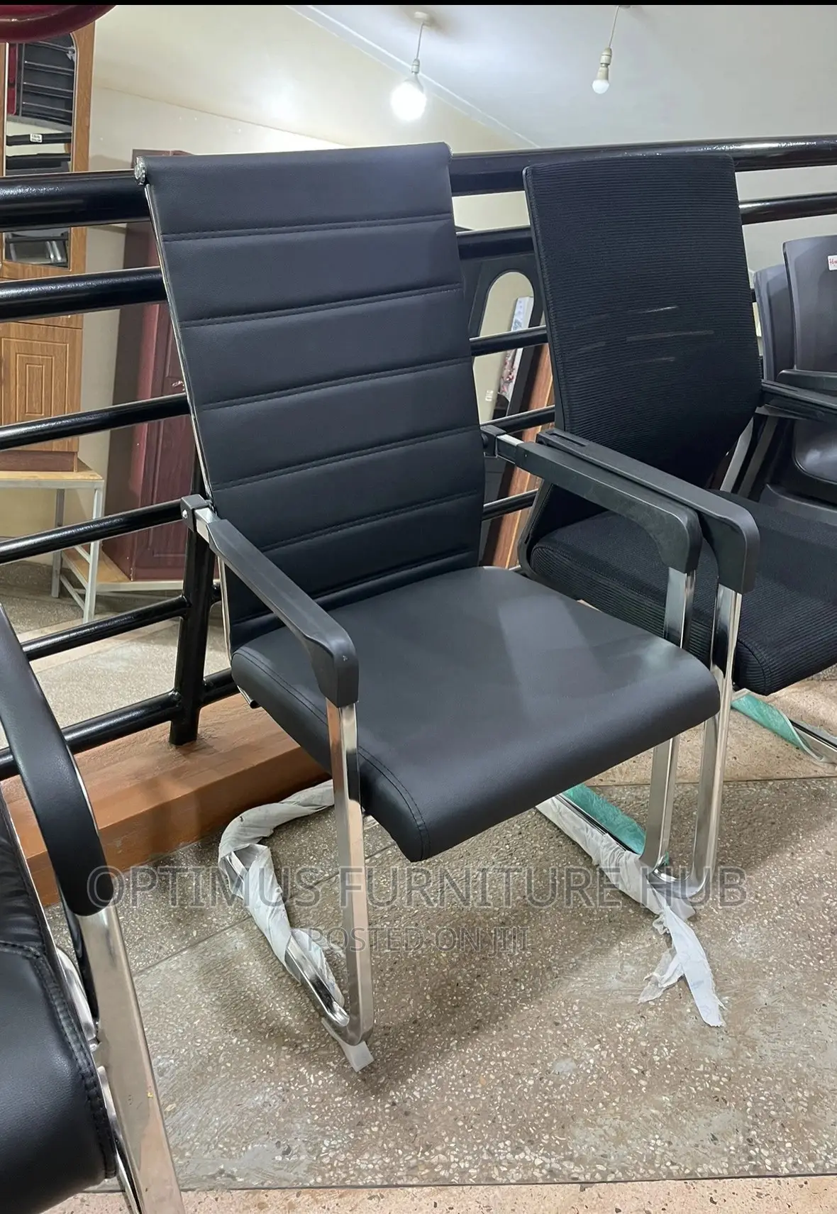 Visitor Chair (Knitted Leather)