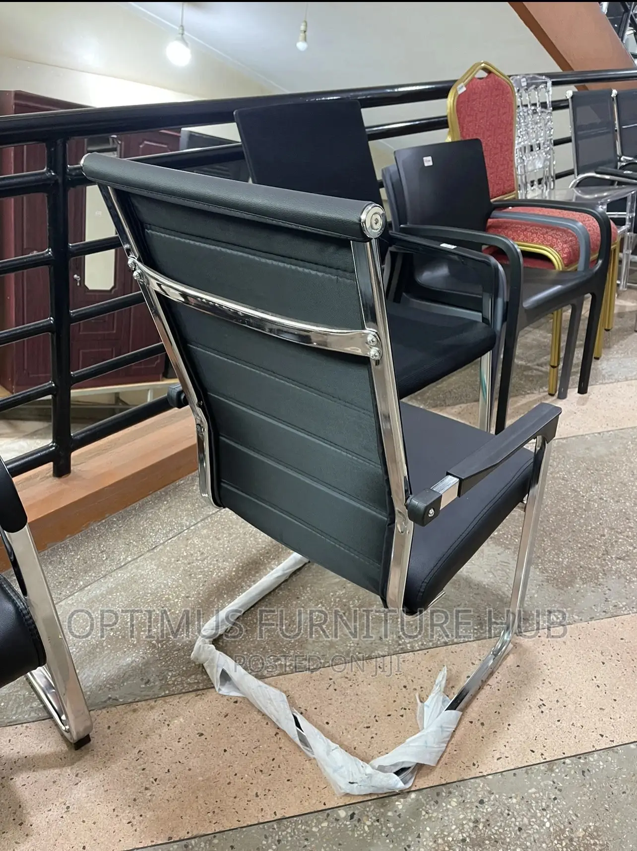 Visitor Chair (Knitted Leather)