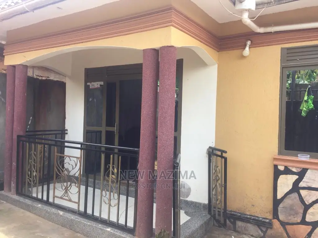 3bdrm Bungalow in Munyonyo Heights, Division a for Sale