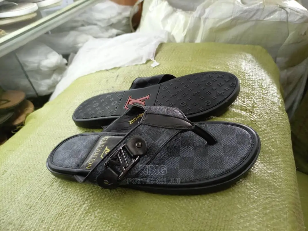 Alter Sandals