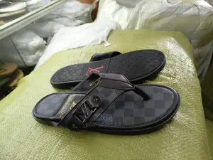 Alter Sandals