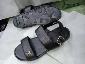 Biasing Sandals