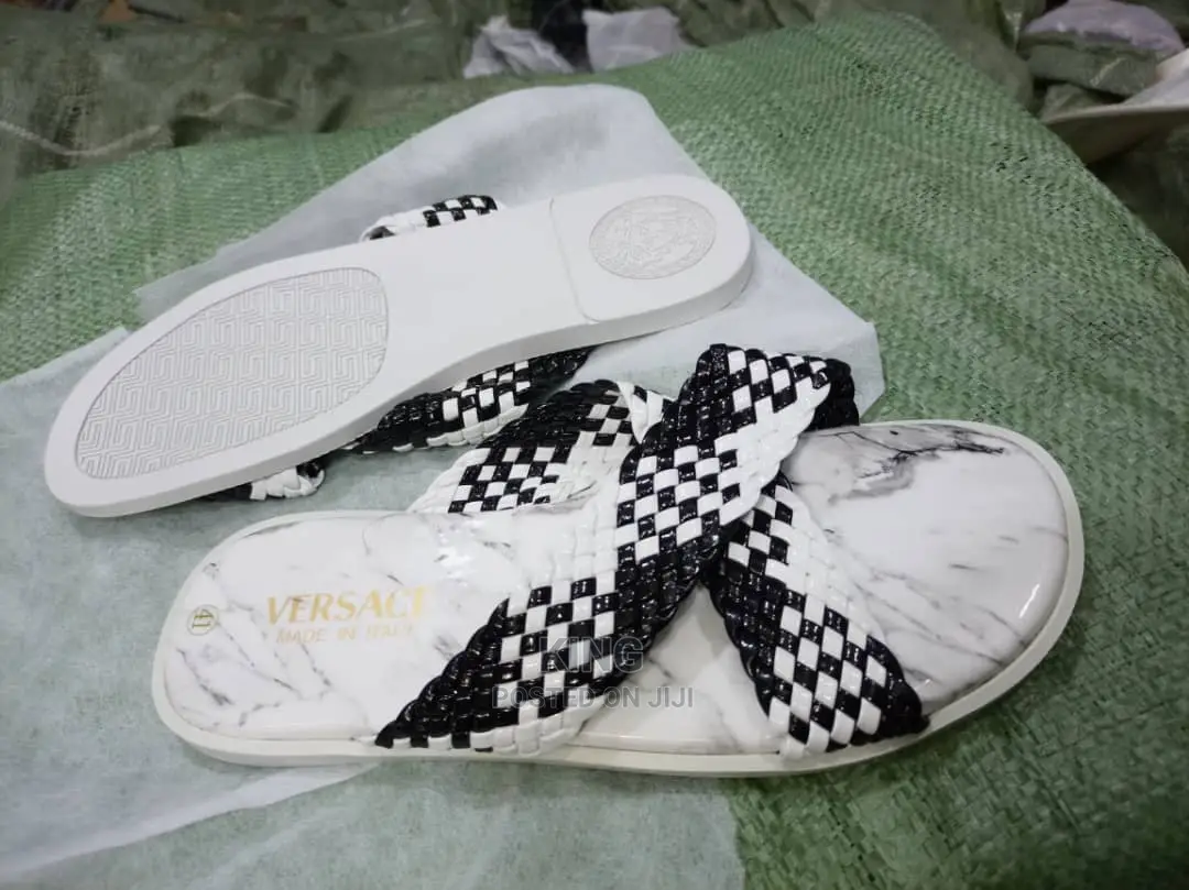 Actuating Sandals