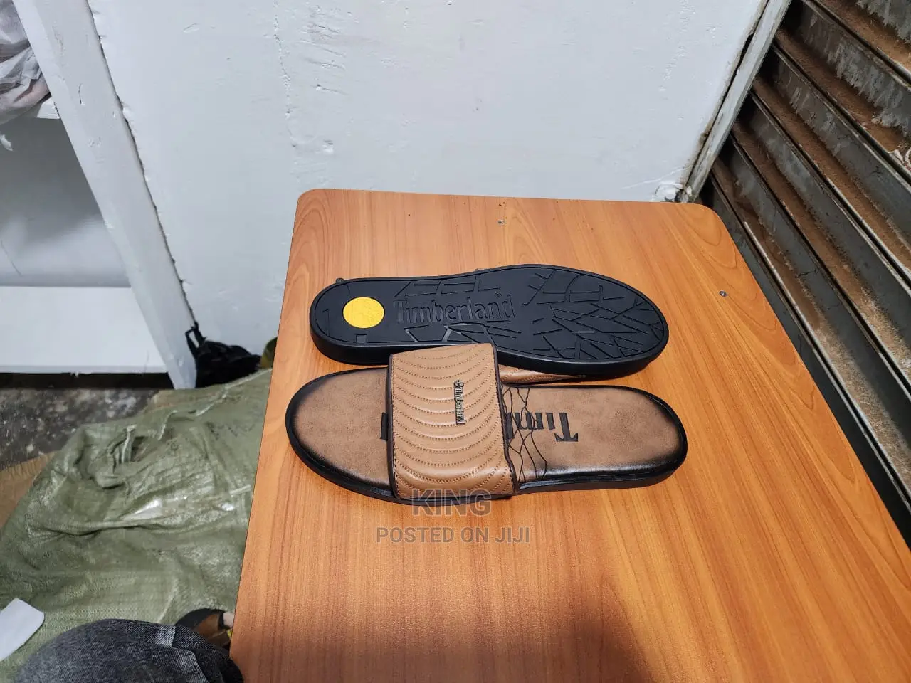 Actuating Sandals