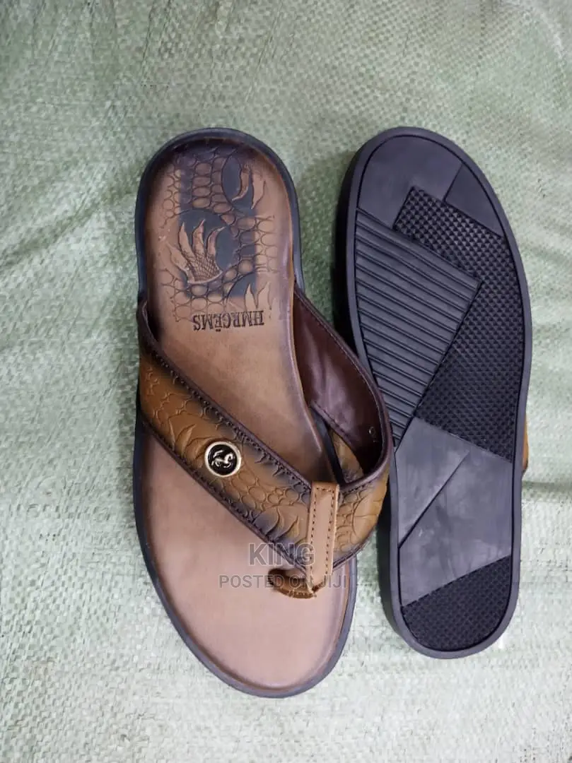 Inclining Sandals
