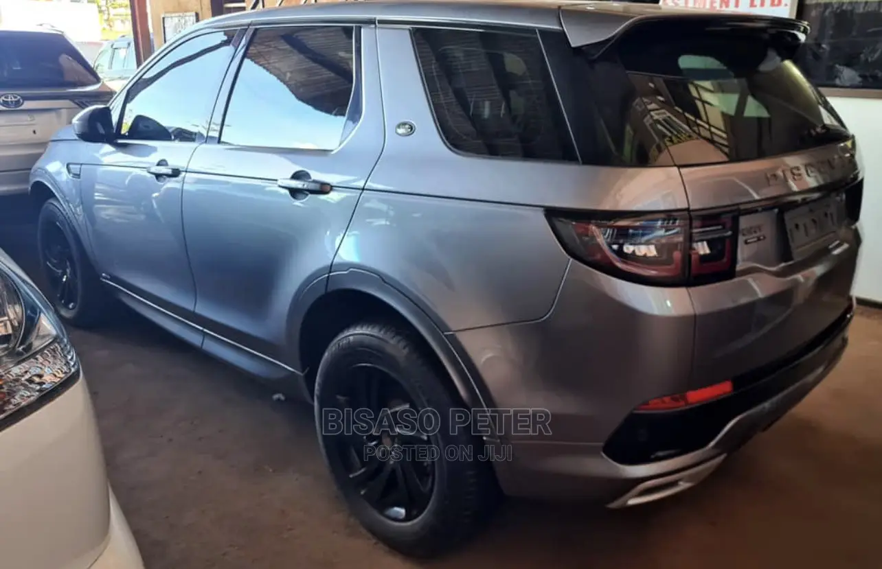 Land Rover Discovery HSE 4x4 2019 Gray