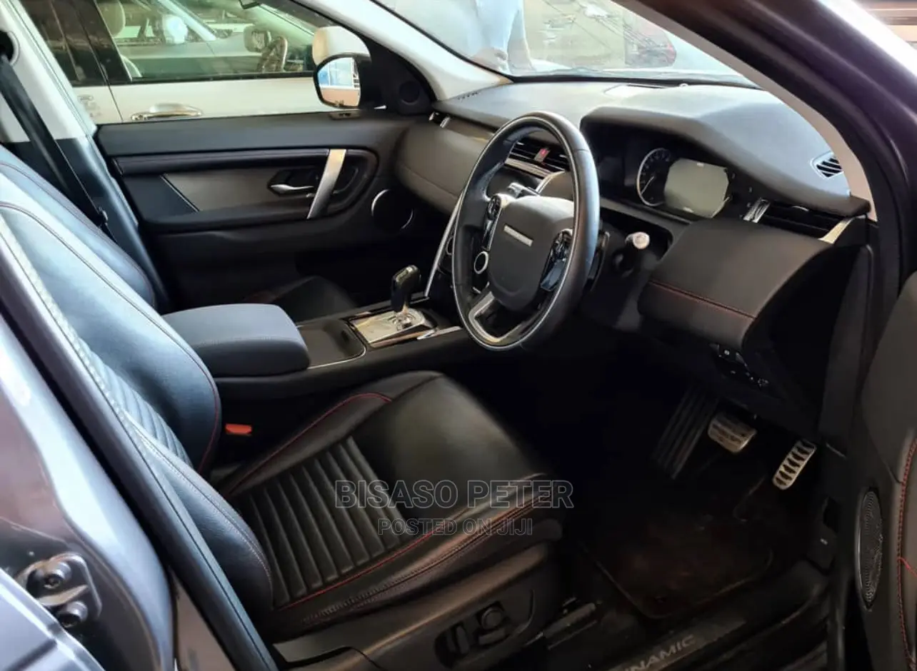 Land Rover Discovery HSE 4x4 2019 Gray