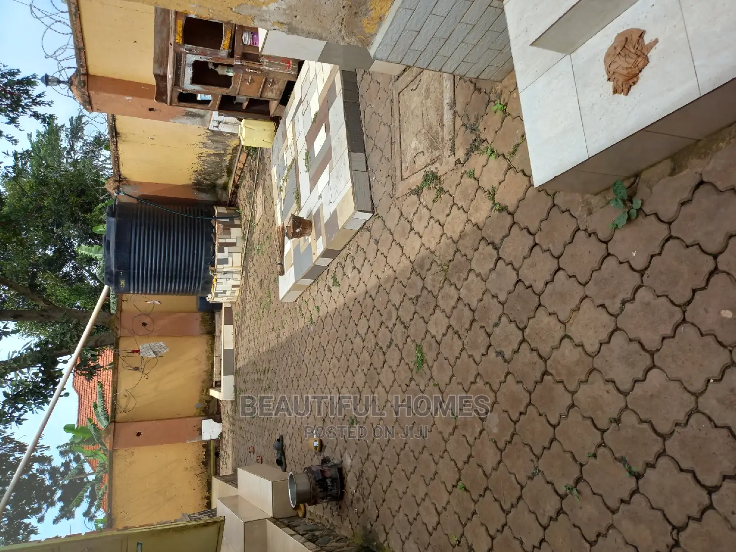 Furnished 4bdrm House in Kira for Sale