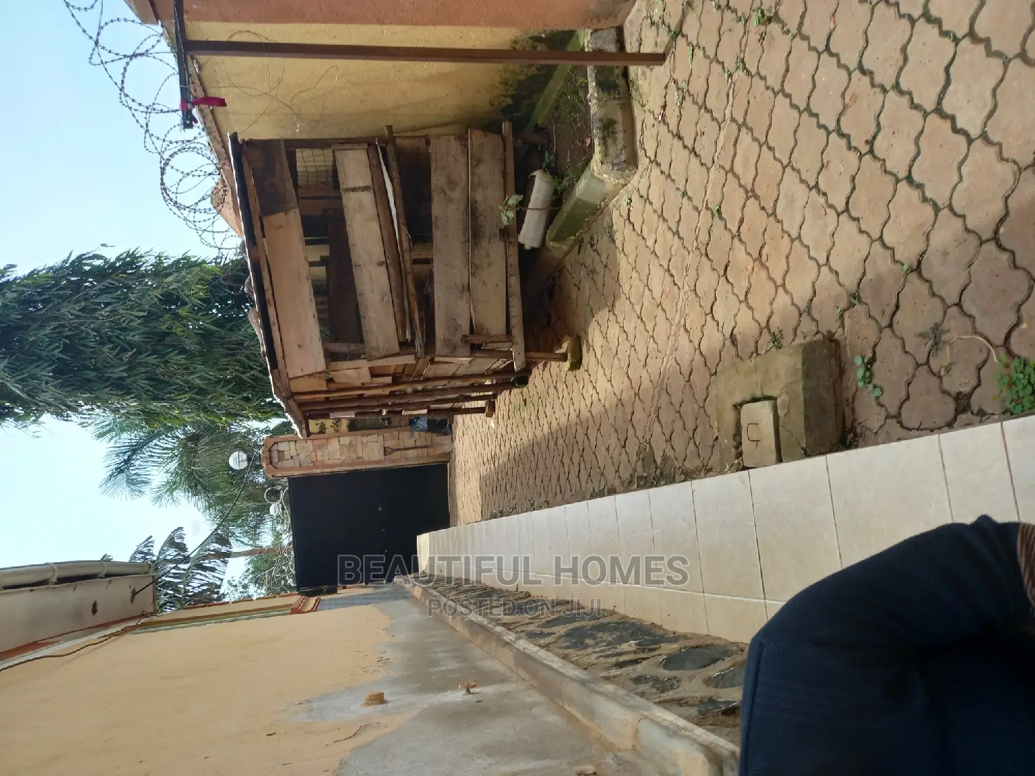 Furnished 4bdrm Bungalow in Kira for Sale