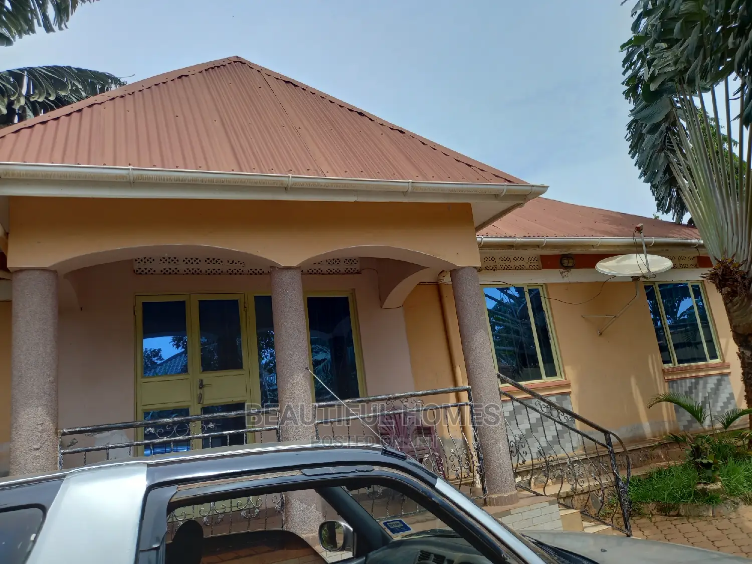 Furnished 4bdrm Bungalow in Kira for Sale