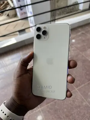 Photo - Apple iPhone 11 Pro Max 256 GB Black
