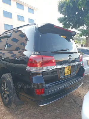 Toyota Land Cruiser Prado 2014 Black