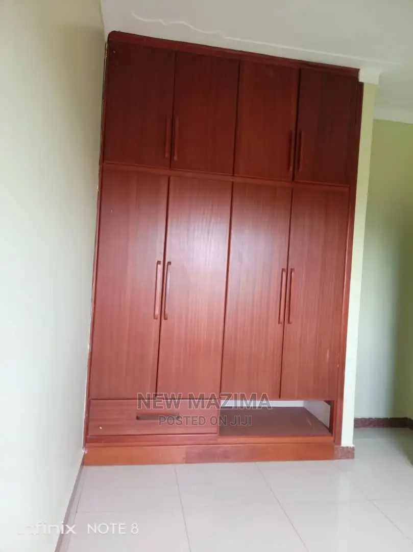 3bdrm Block of Flats in Makindye Heights, Division a for Rent