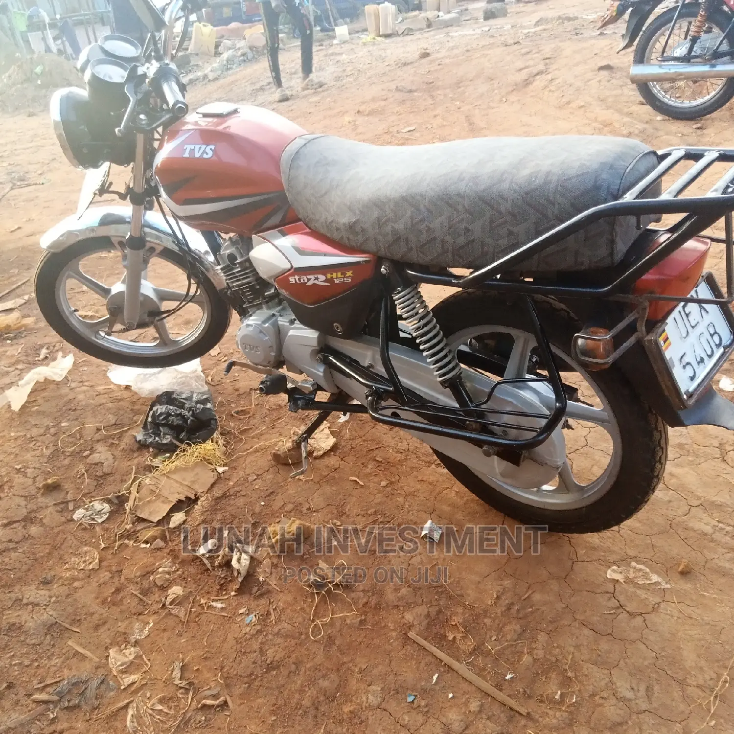 TVS HLX 125 2020 Red