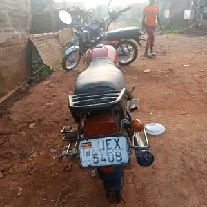 TVS HLX 125 2020 Red