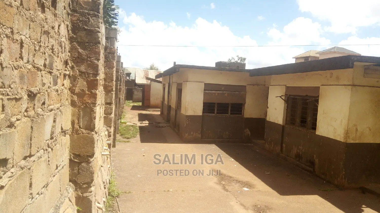 6bdrm Bungalow in Kololo Property, Central Division for Sale